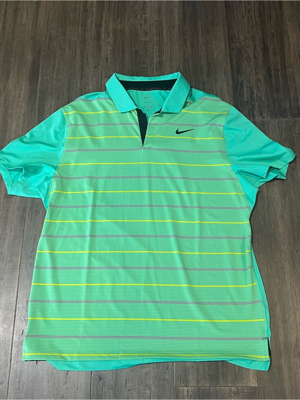 NWT Tiger Woods men’s light green dri fit Nike collared golf shirt Sz L
